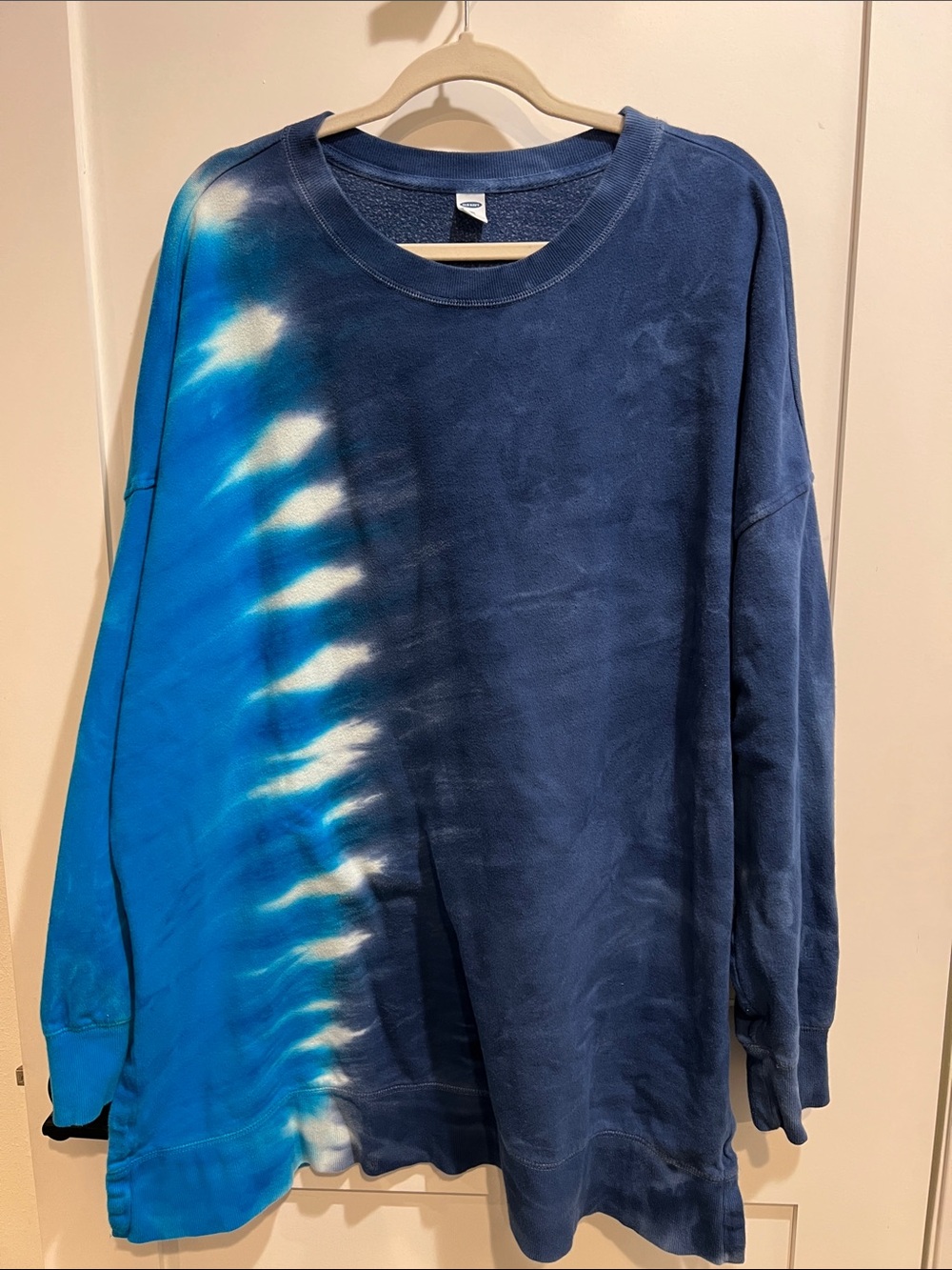 Barrett’s Big Brother Old Navy Bright Blue Tie-Dye Crewneck Sweatshirt